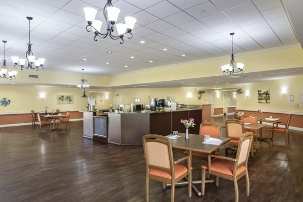 DV-Forum-AL-Interior-SHINE-Memory-Care-1024x683